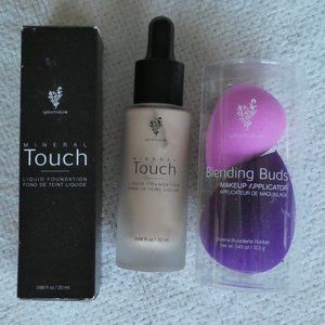 Younique Mineral Touch Foundation & Blending Buds